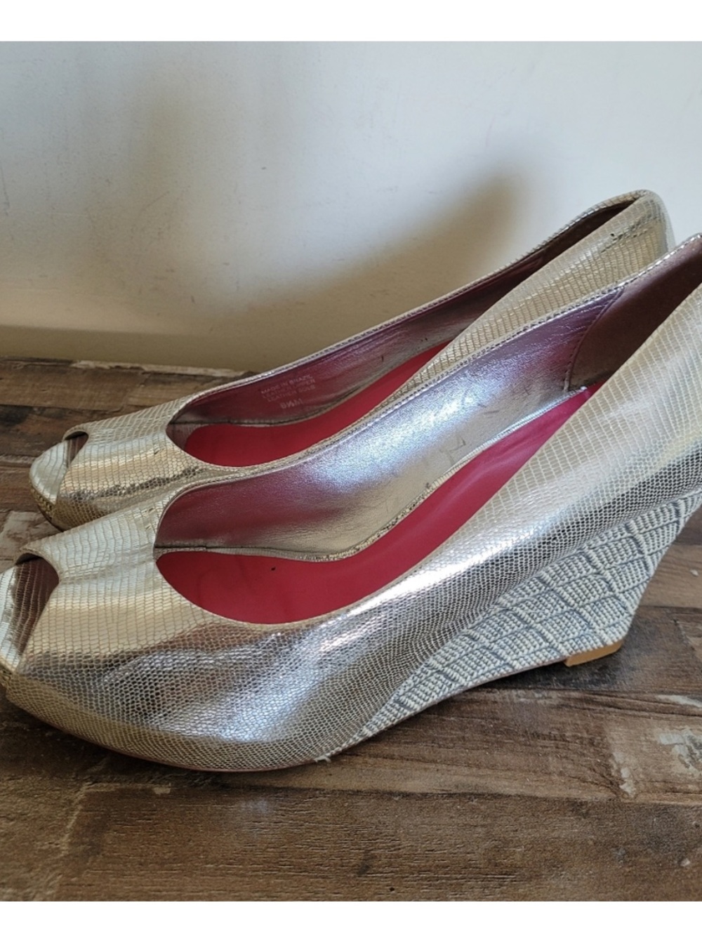 Lilly Pulitzer Silver Peep-Toe Wedge Heels with Pink Insole